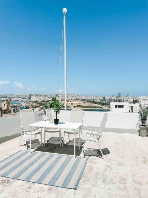 City Penthouse With Roof Terrace And Sea Views Valletta Buitenkant foto