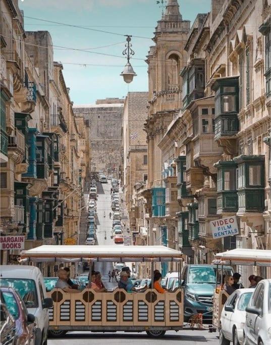 City Penthouse With Roof Terrace And Sea Views Valletta Buitenkant foto