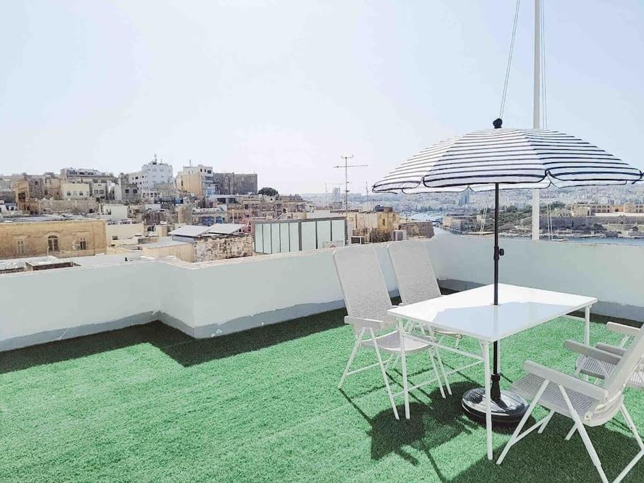 City Penthouse With Roof Terrace And Sea Views Valletta Buitenkant foto